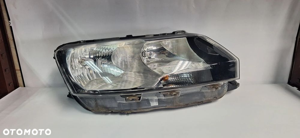 Skoda Rapid  Lampa Przód Przednia Prawa 5JB941016B gwarancja 90 dni LED
