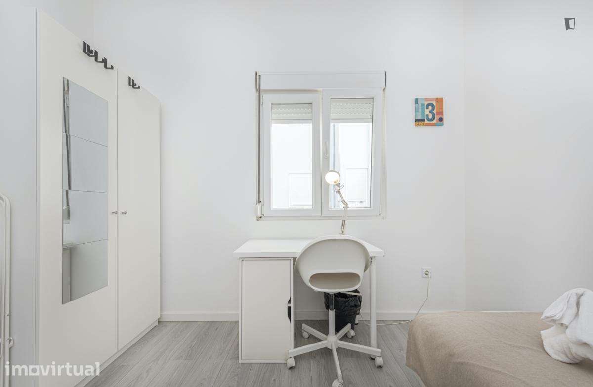 Quarto - localizado em Lapa Lisbon - Grande imagem: 4/20