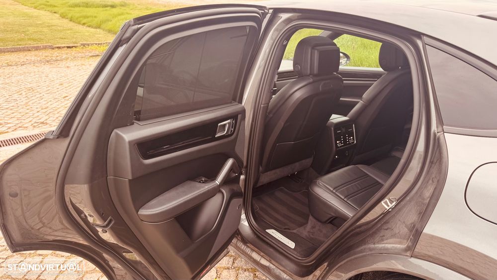 Porsche Cayenne Coupé E-Hybrid Platinum Edition - 7