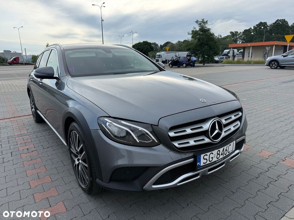 Mercedes-Benz Klasa E 220 d 4-Matic All-Terrain - 2