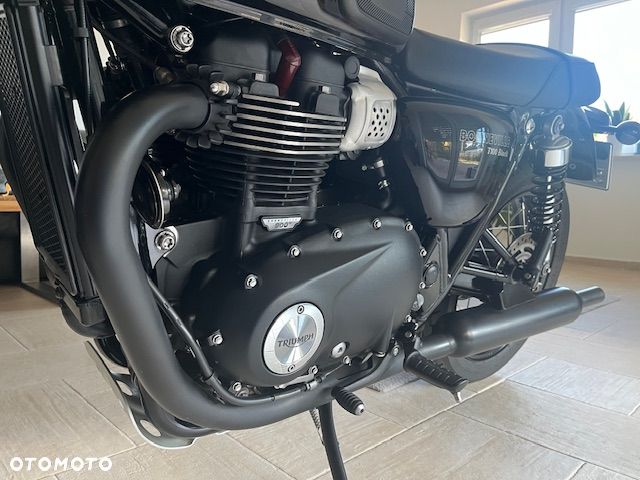 Triumph Bonneville - 11