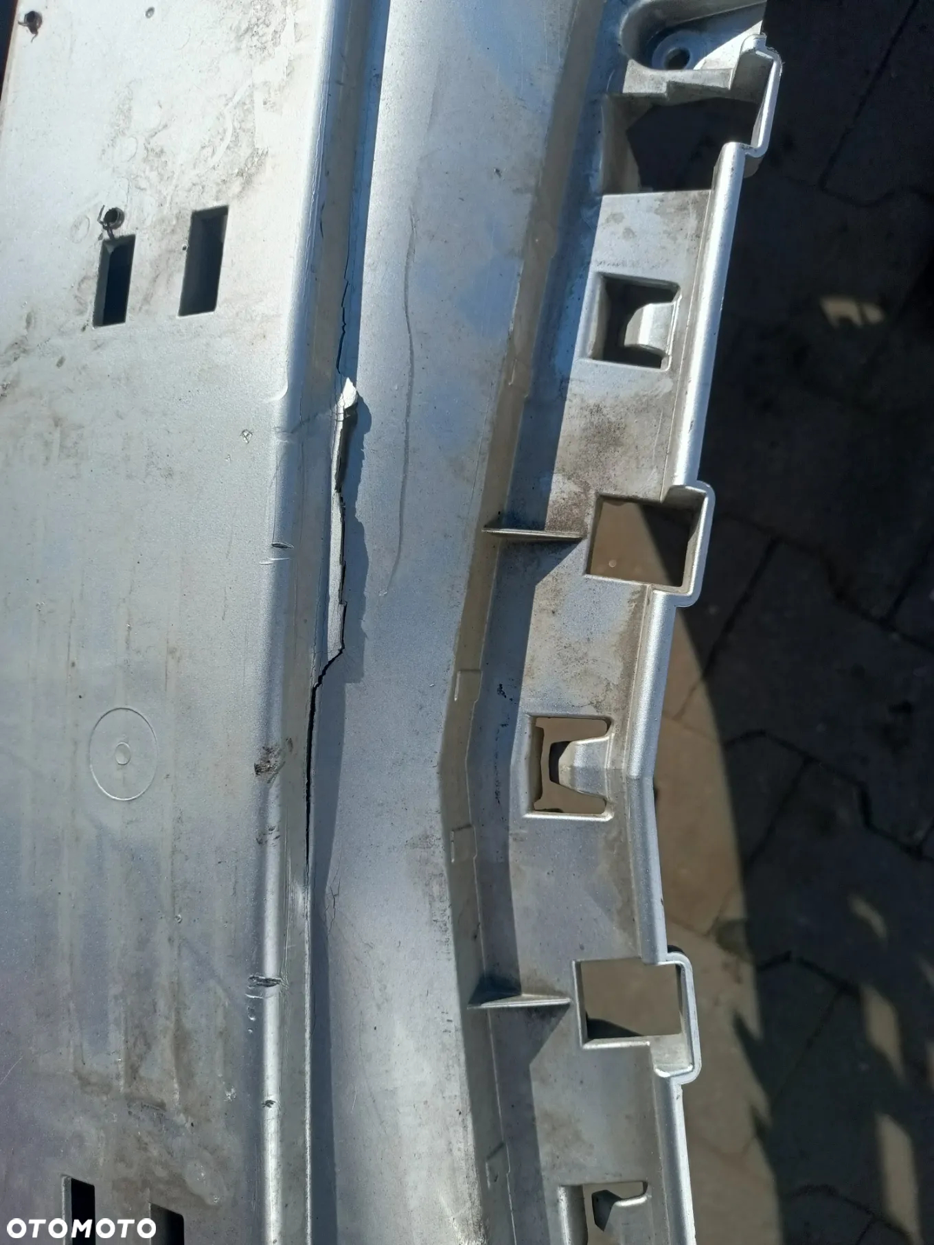 ZDERZAK PRZÓD MERCEDES CITAN A415 - 4