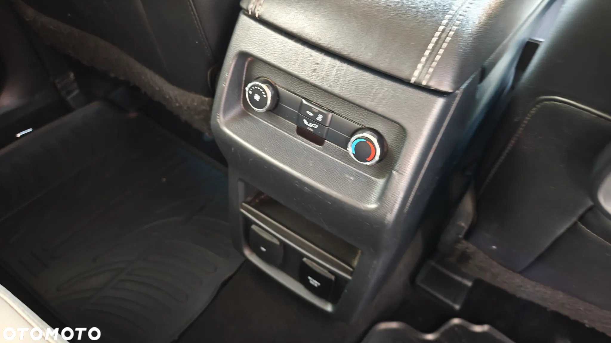 Ford Galaxy 2.0 TDCi 4WD Titanium PowerShift - 17