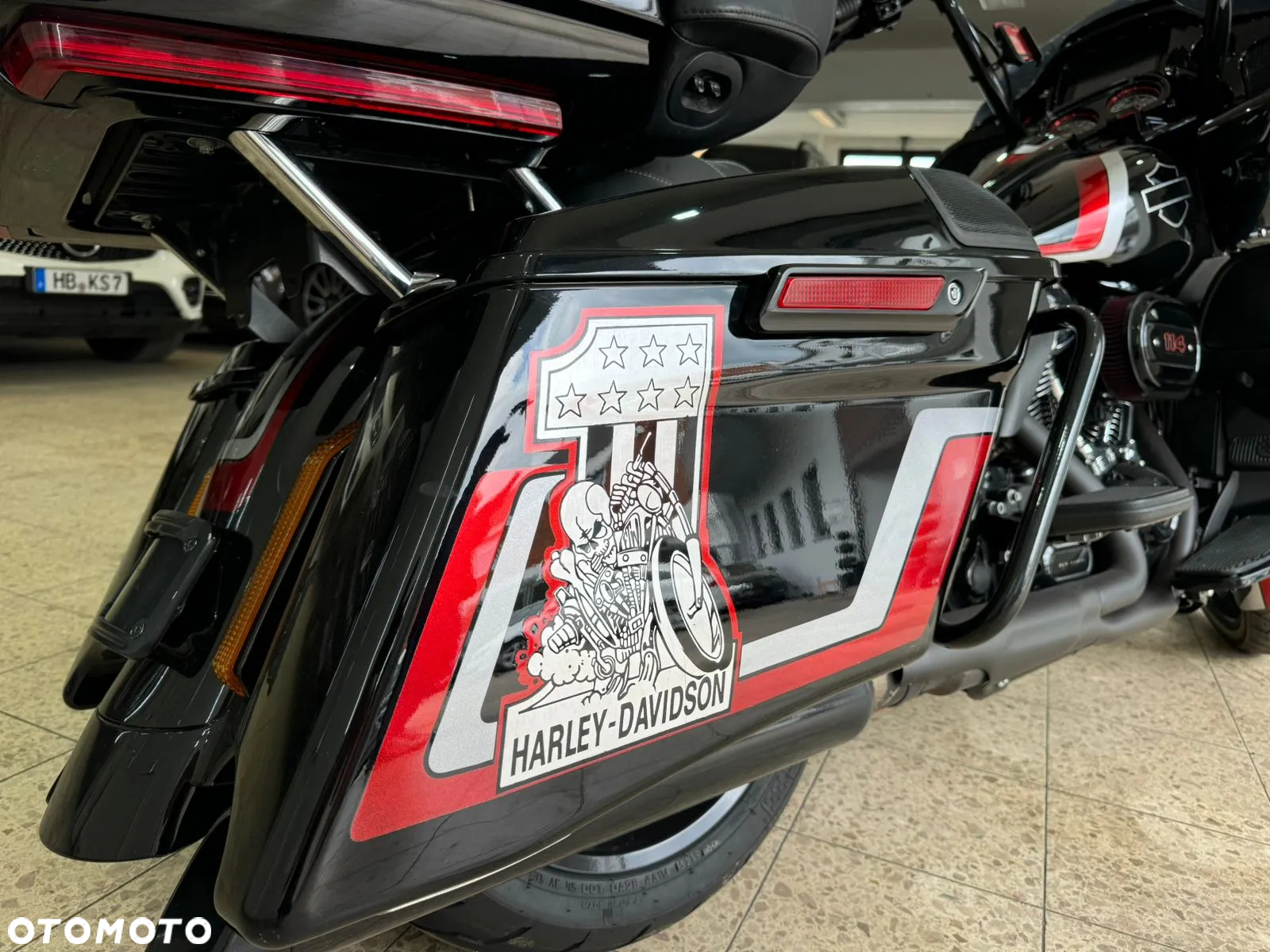 Harley-Davidson Touring Road Glide - 11