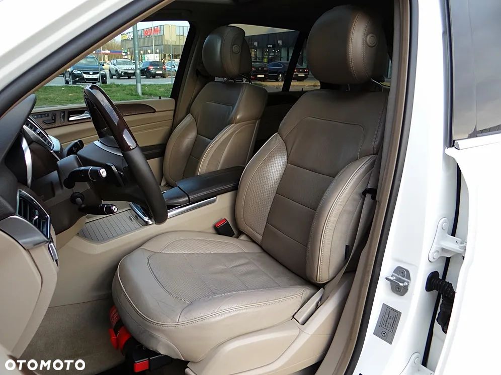 Mercedes-Benz ML 350 BlueTEC 4MATIC 7G-TRONIC - 33