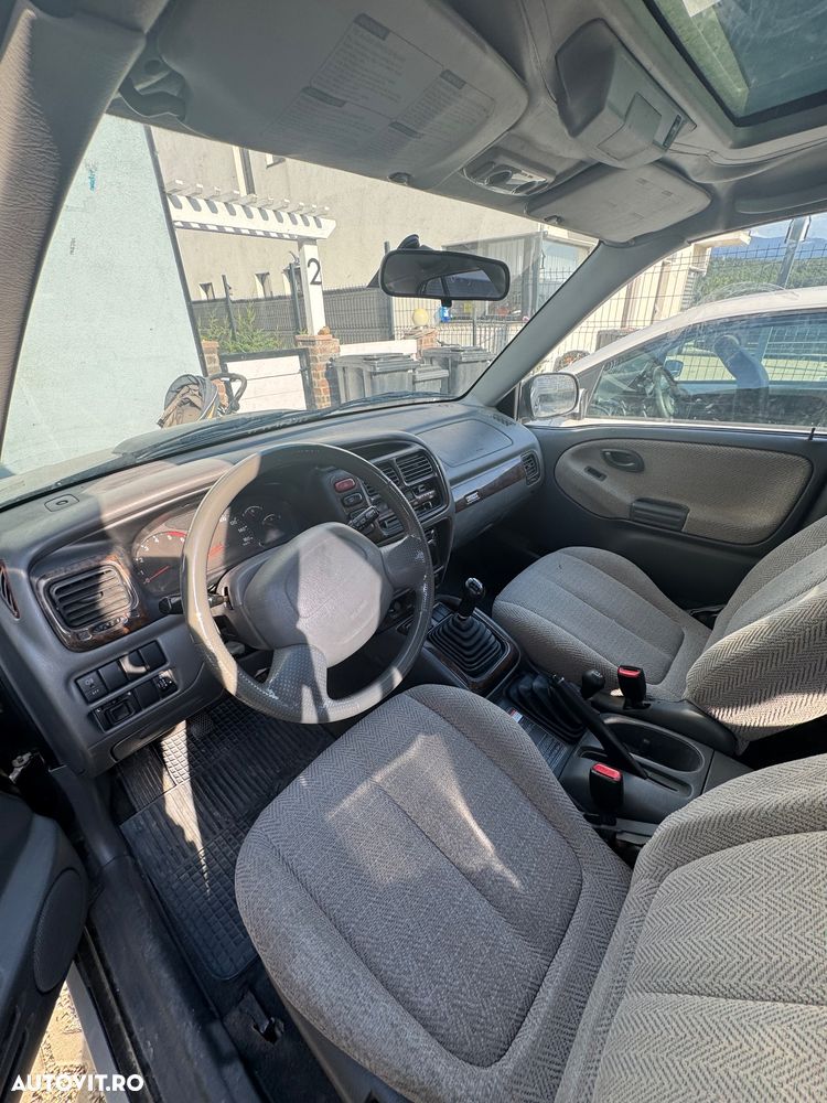 Suzuki Vitara ver-1-6i - 8