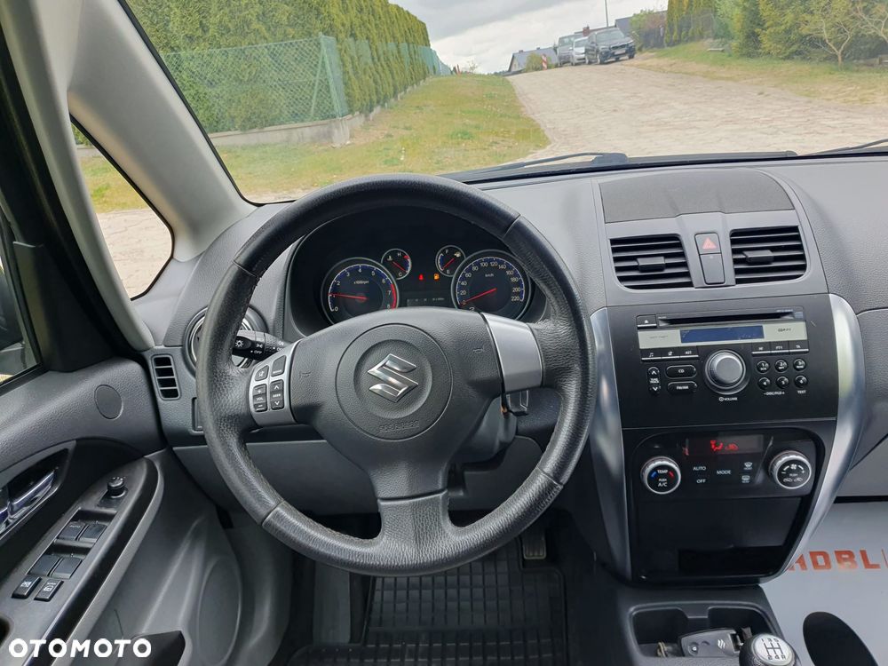 Suzuki SX4 1.6 VVT 4x4 Limited - 10