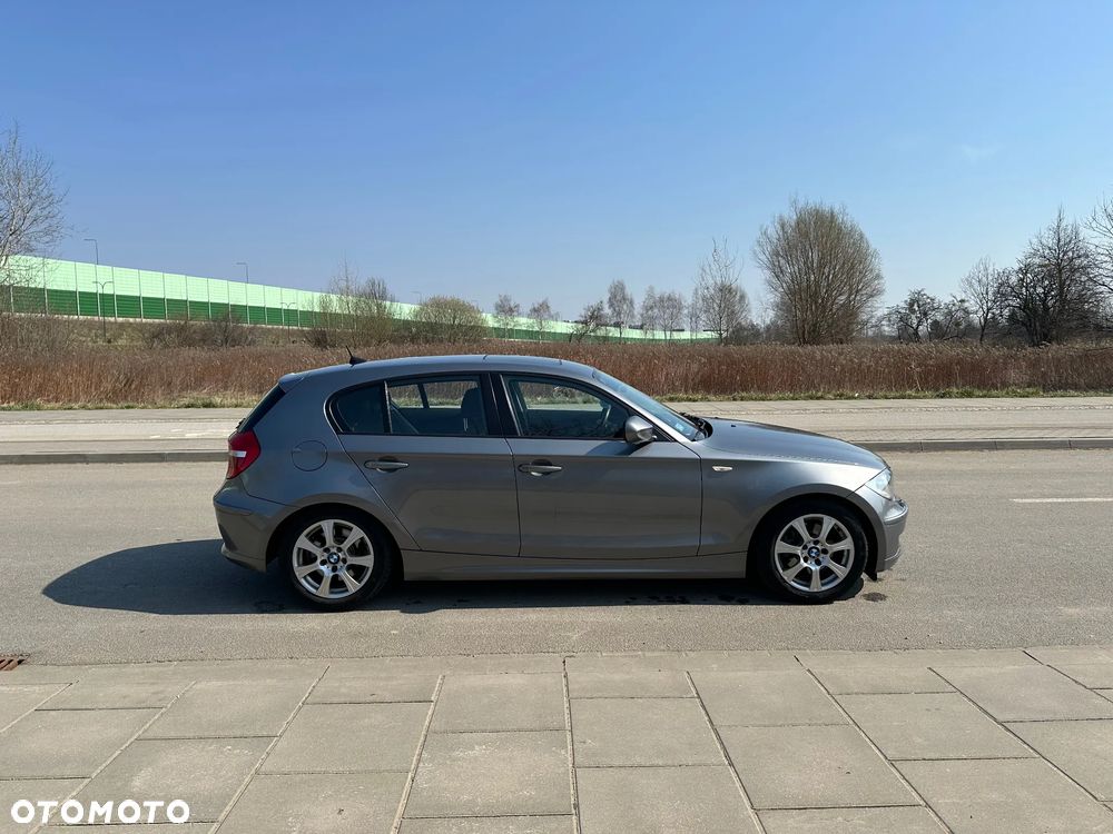 BMW Seria 1 120d DPF - 7