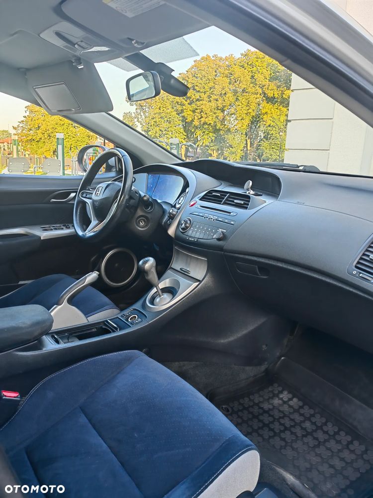 Honda Civic 1.8 Sport - 6