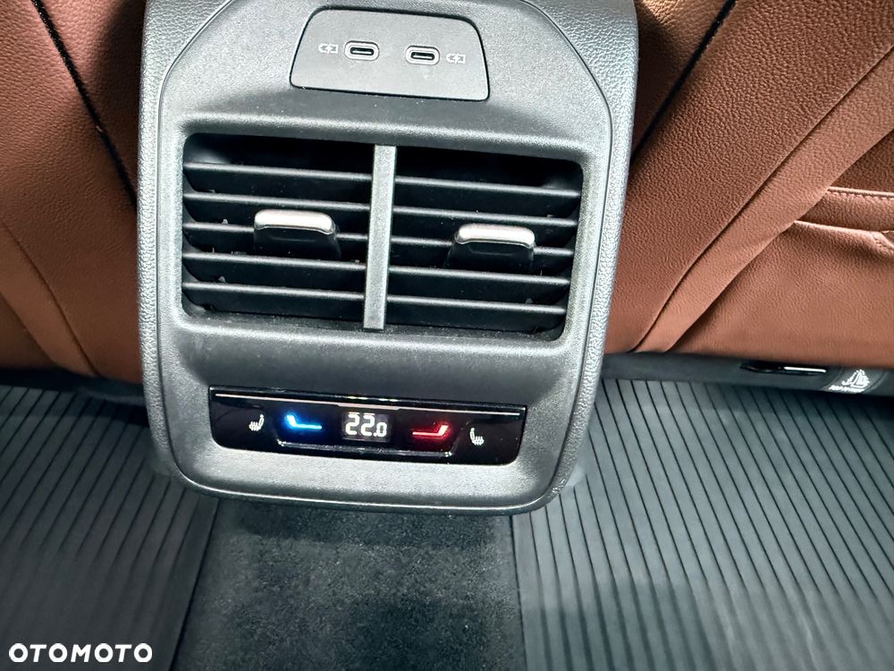 Skoda Superb 2.0 TDI SCR 4x4 L&K DSG - 16