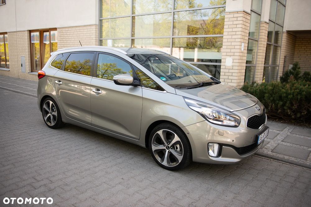 Kia Carens 1.7 CRDi Vision - 10