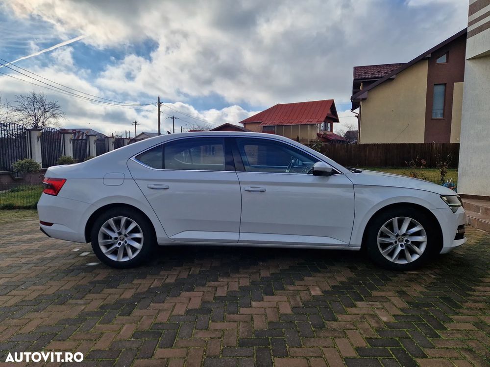 Skoda Superb 2.0 TDI DSG Ambition - 29