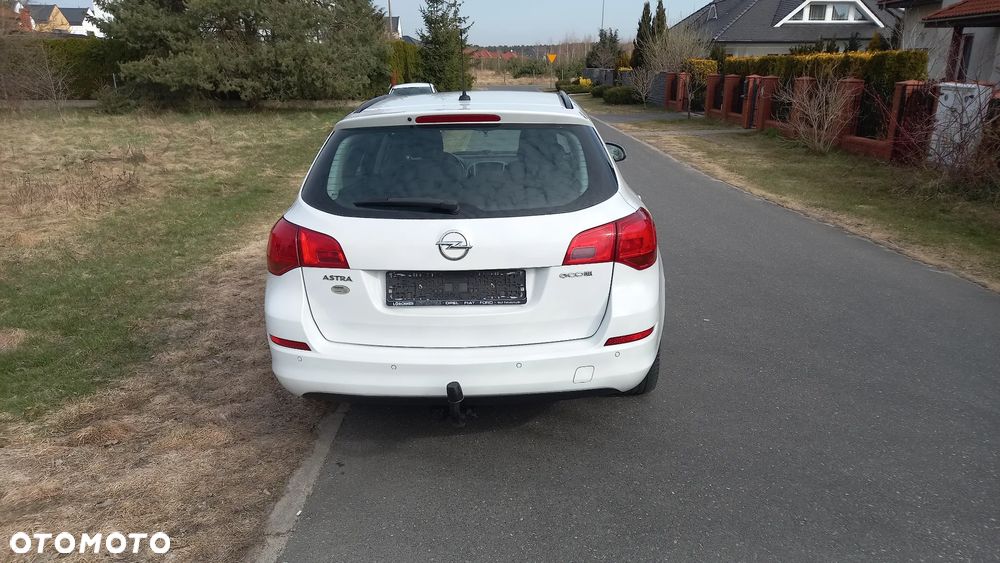 Opel Astra 1.7 CDTI DPF White Edition - 4