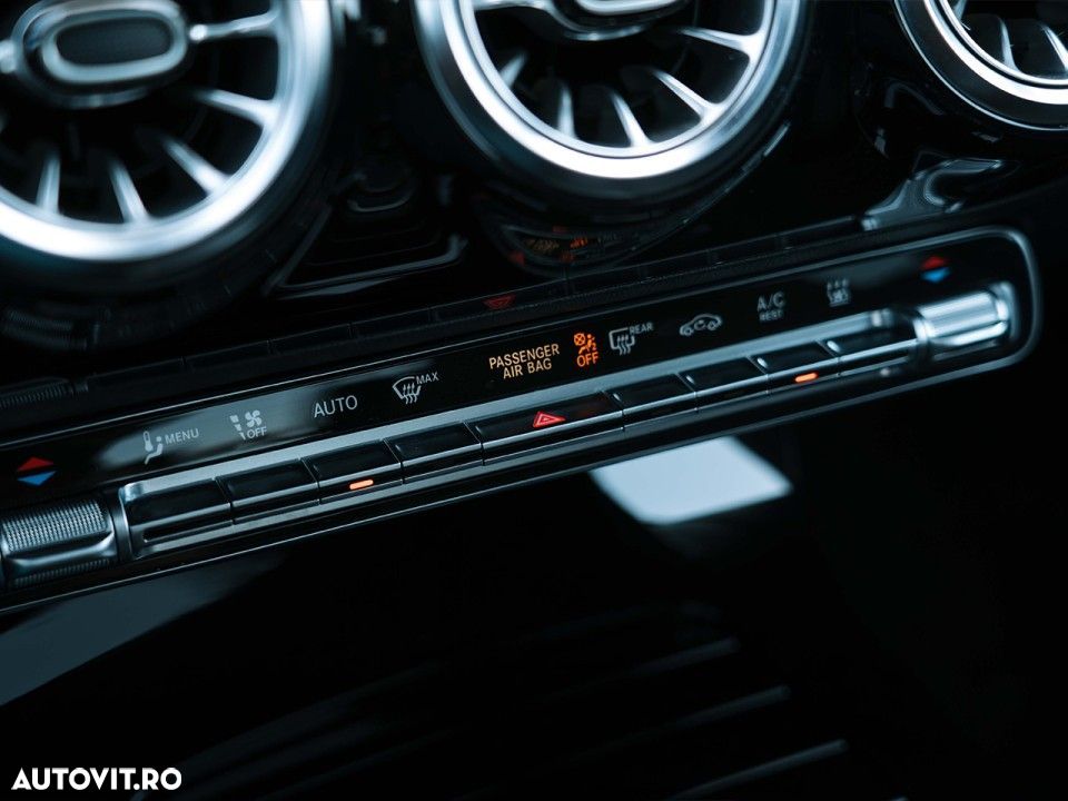 Mercedes-Benz CLA - 24