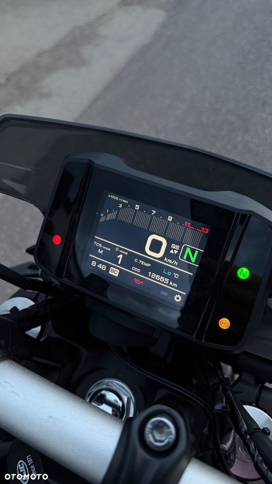 Yamaha MT - 9