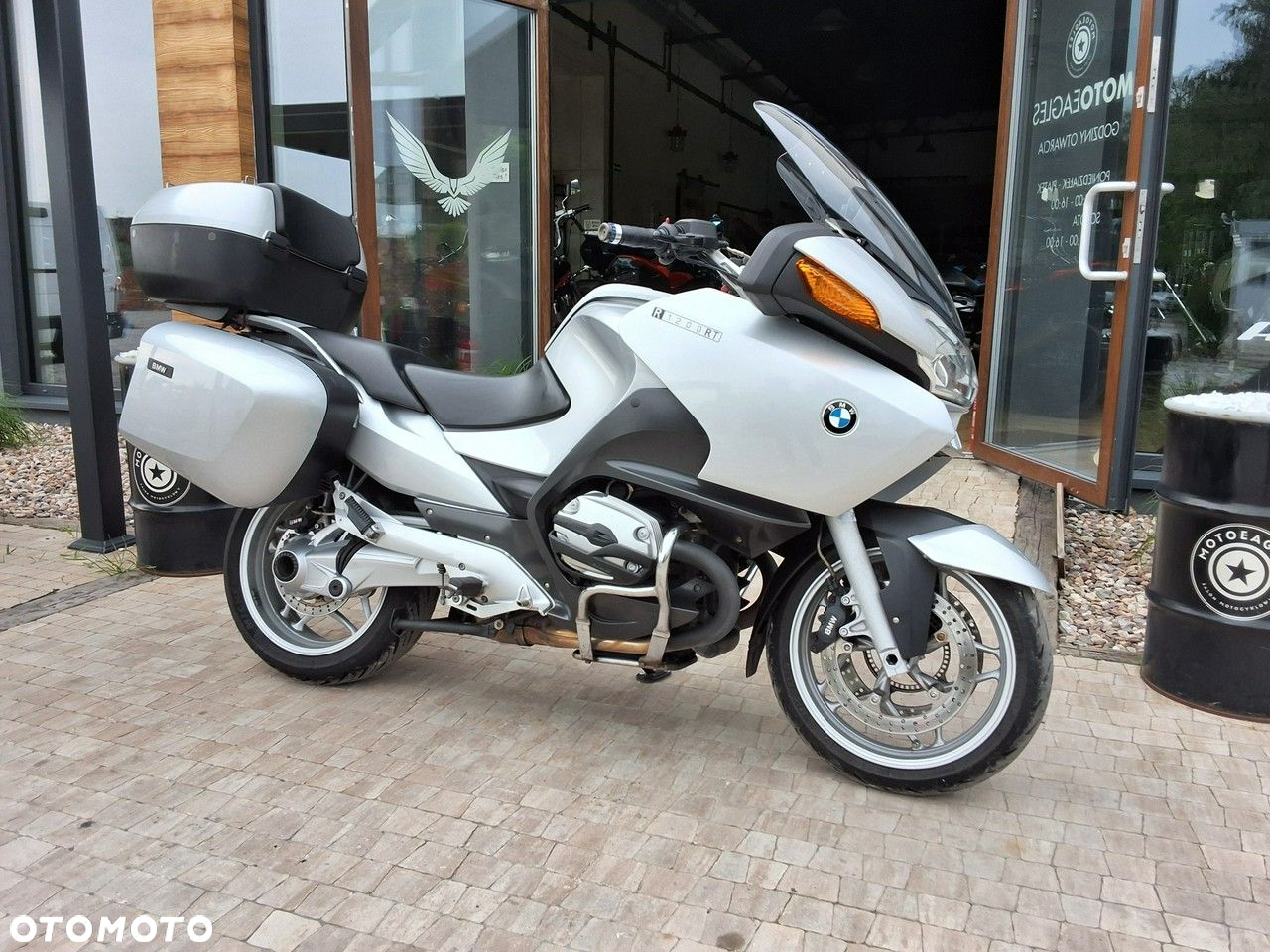 BMW R - 8