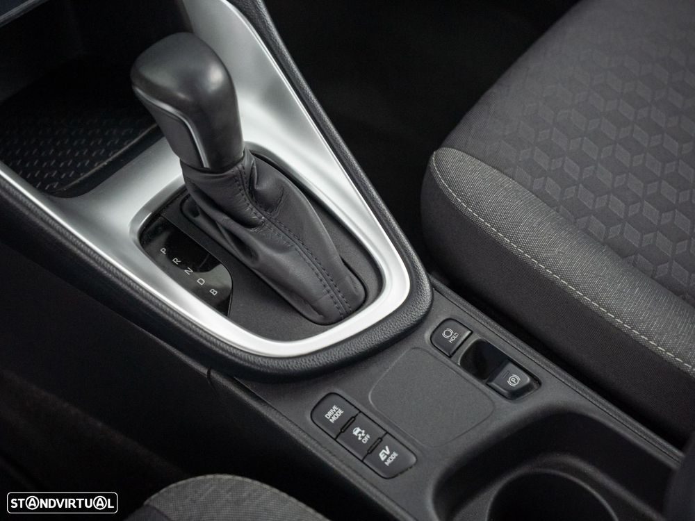 Toyota Yaris 1.5 HDF Comfort - 23