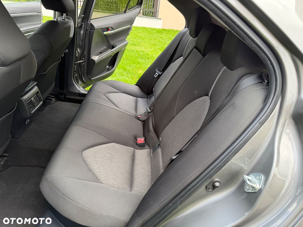 Toyota Camry - 26