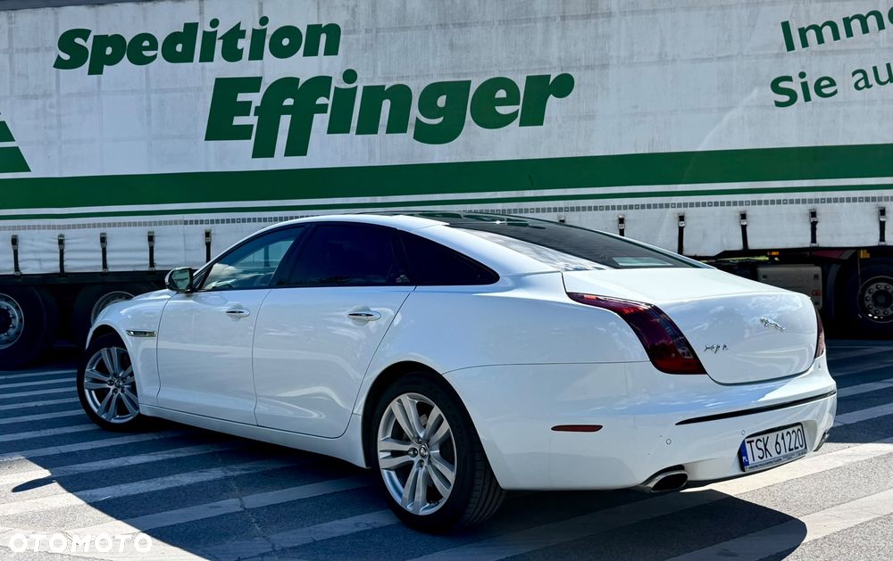 Jaguar XJ 5.0 V8 LWB Portfolio - 4