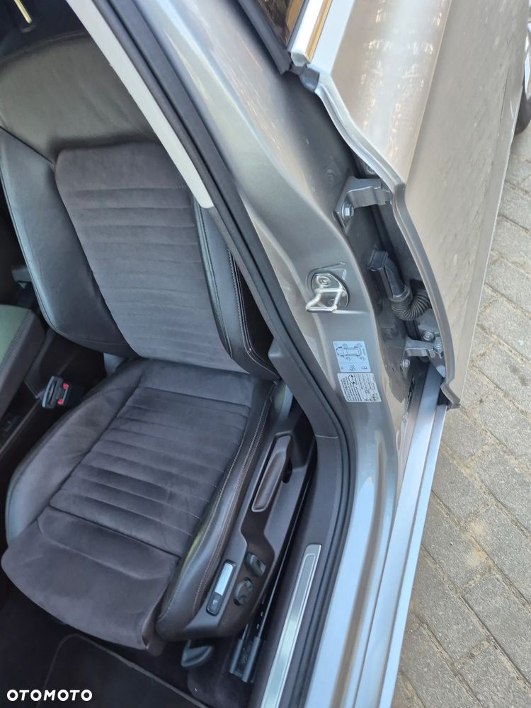 Volkswagen Passat 1.8 TSI (BlueMotion Technology) DSG Highline - 32