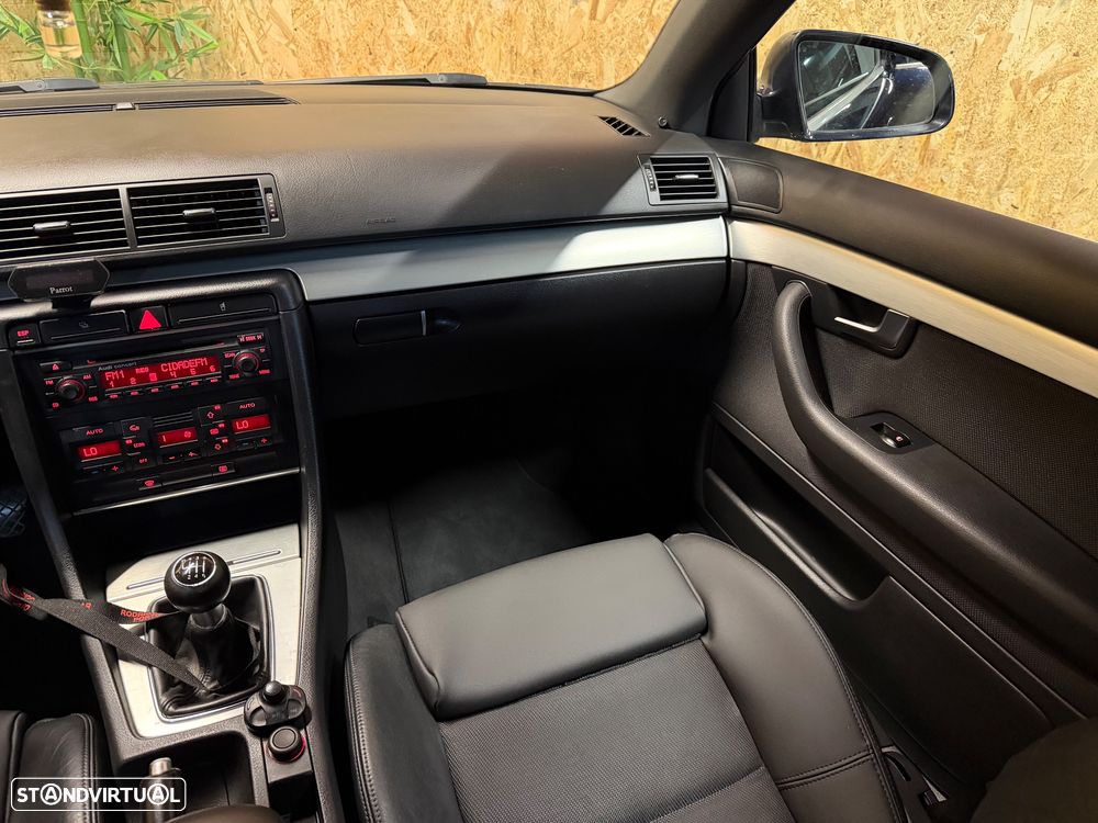 Audi A4 Avant 2.0 TDi S-line - 15