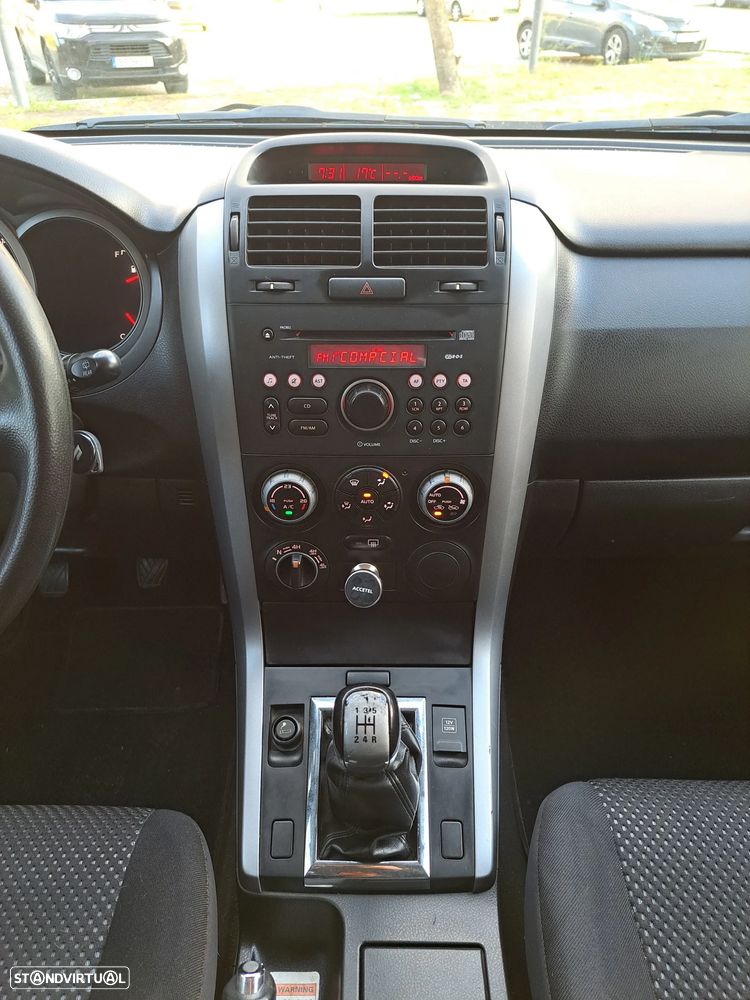 Suzuki Grand Vitara 1.9 DDiS X-Sport - 19