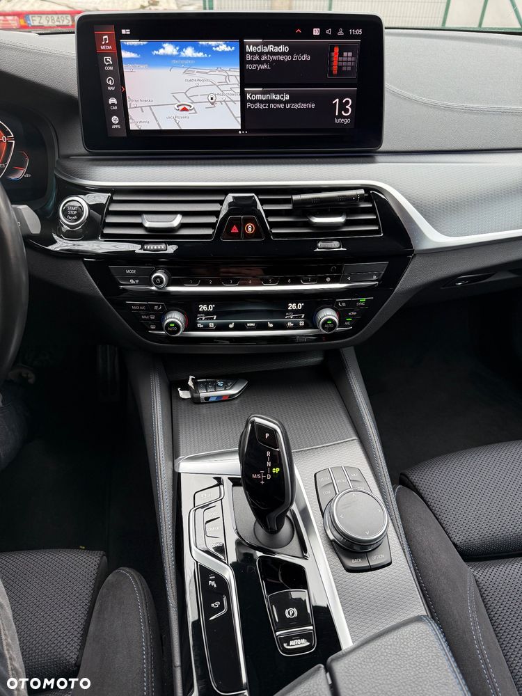 BMW Seria 5 530i xDrive M Sport Edition - 18