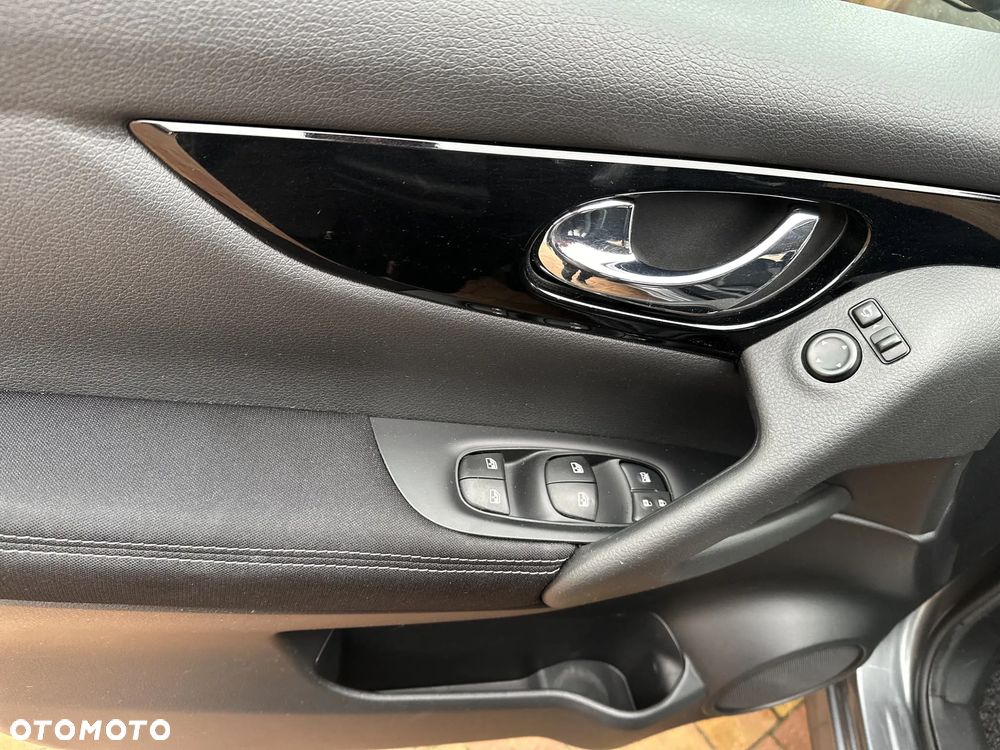 Nissan Qashqai 1.6 DCi Xtronic ACENTA - 18