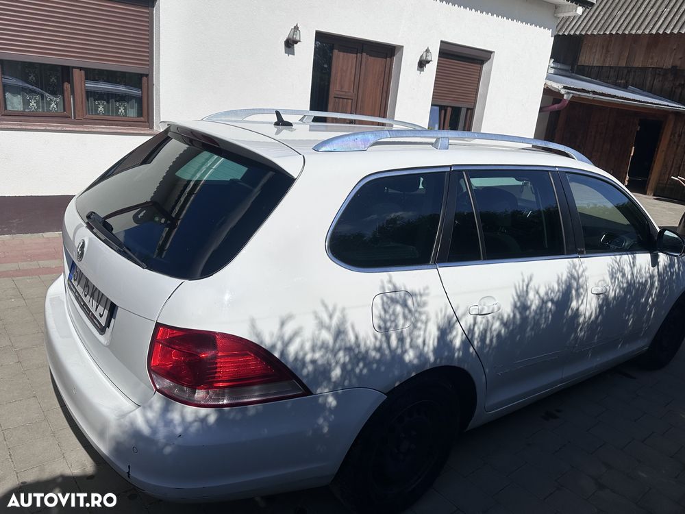Volkswagen Golf - 8