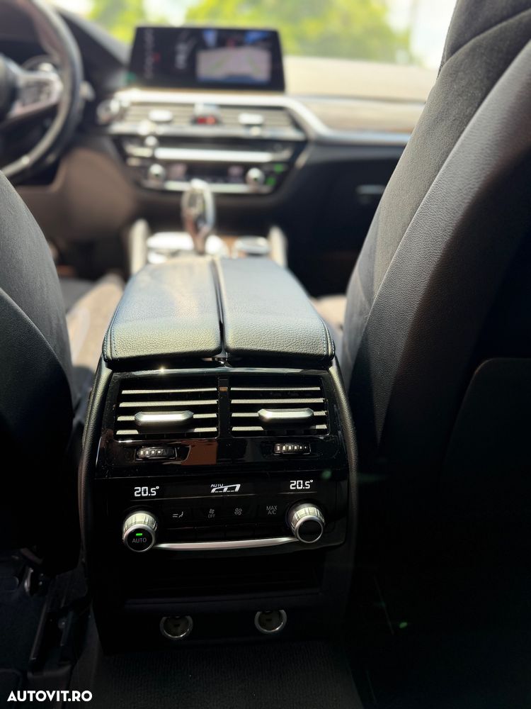 BMW Seria 5 550i xDrive AT - 6