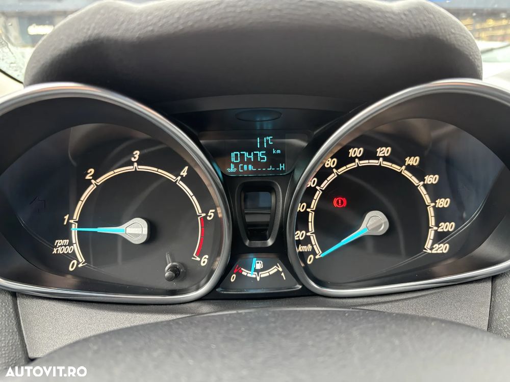 Ford Fiesta 1.5 TDCi DPF Titanium - 7