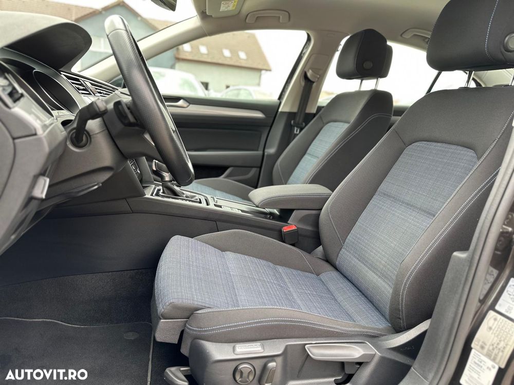 Volkswagen Passat - 10