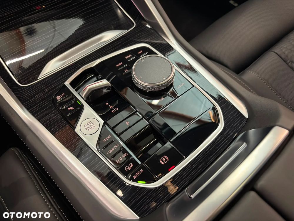 BMW X6 M60i mHEV sport - 22