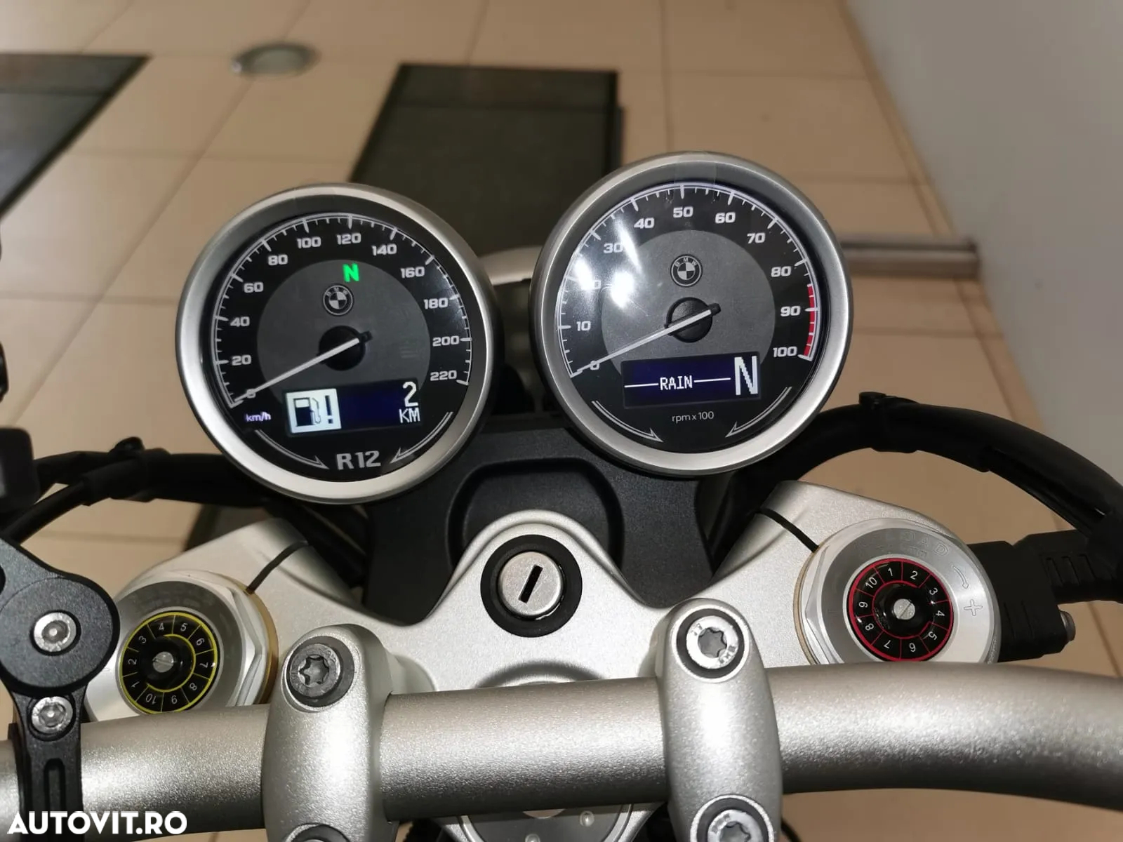BMW R nineT - 8