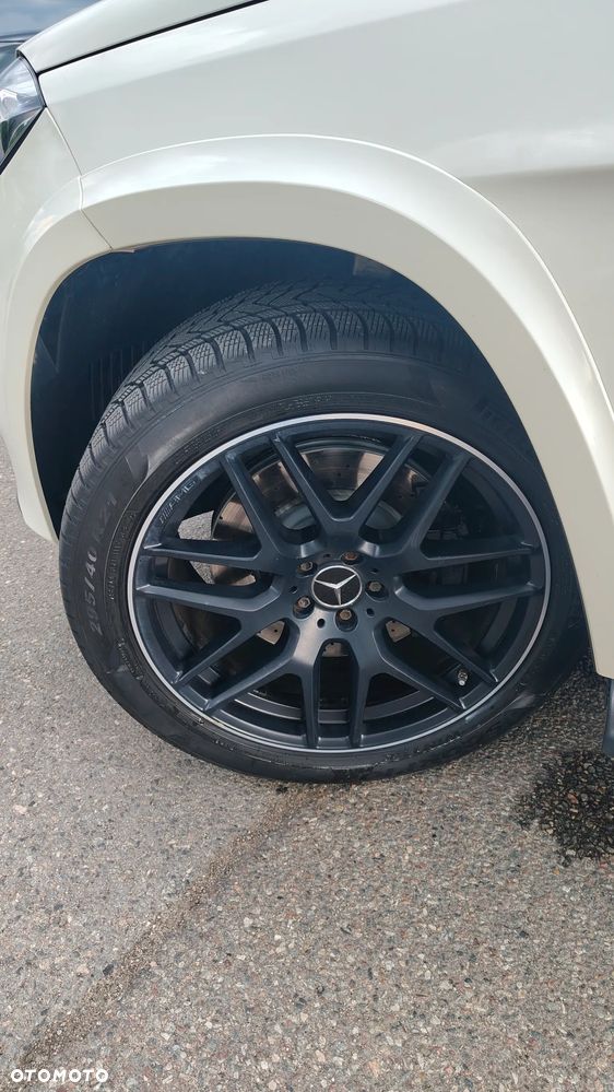 Mercedes-Benz GLS 400 4Matic 9G-TRONIC AMG Line - 11