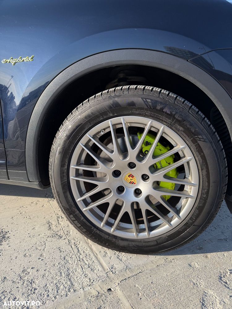 Porsche Cayenne S E-Hybrid Platinum Edition - 16