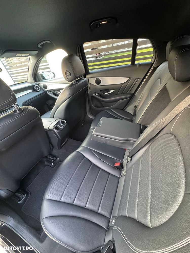 Mercedes-Benz GLC Coupe 250 4Matic 9G-TRONIC - 23