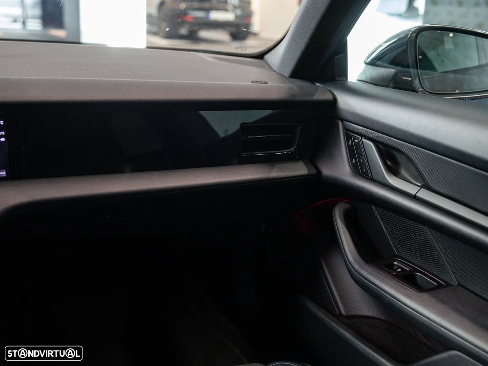 Porsche Taycan Standard - 28