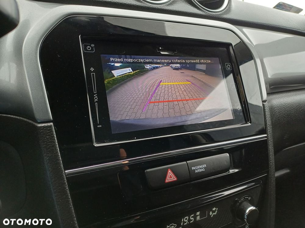 Suzuki Vitara 1.6 Premium 4WD - 24