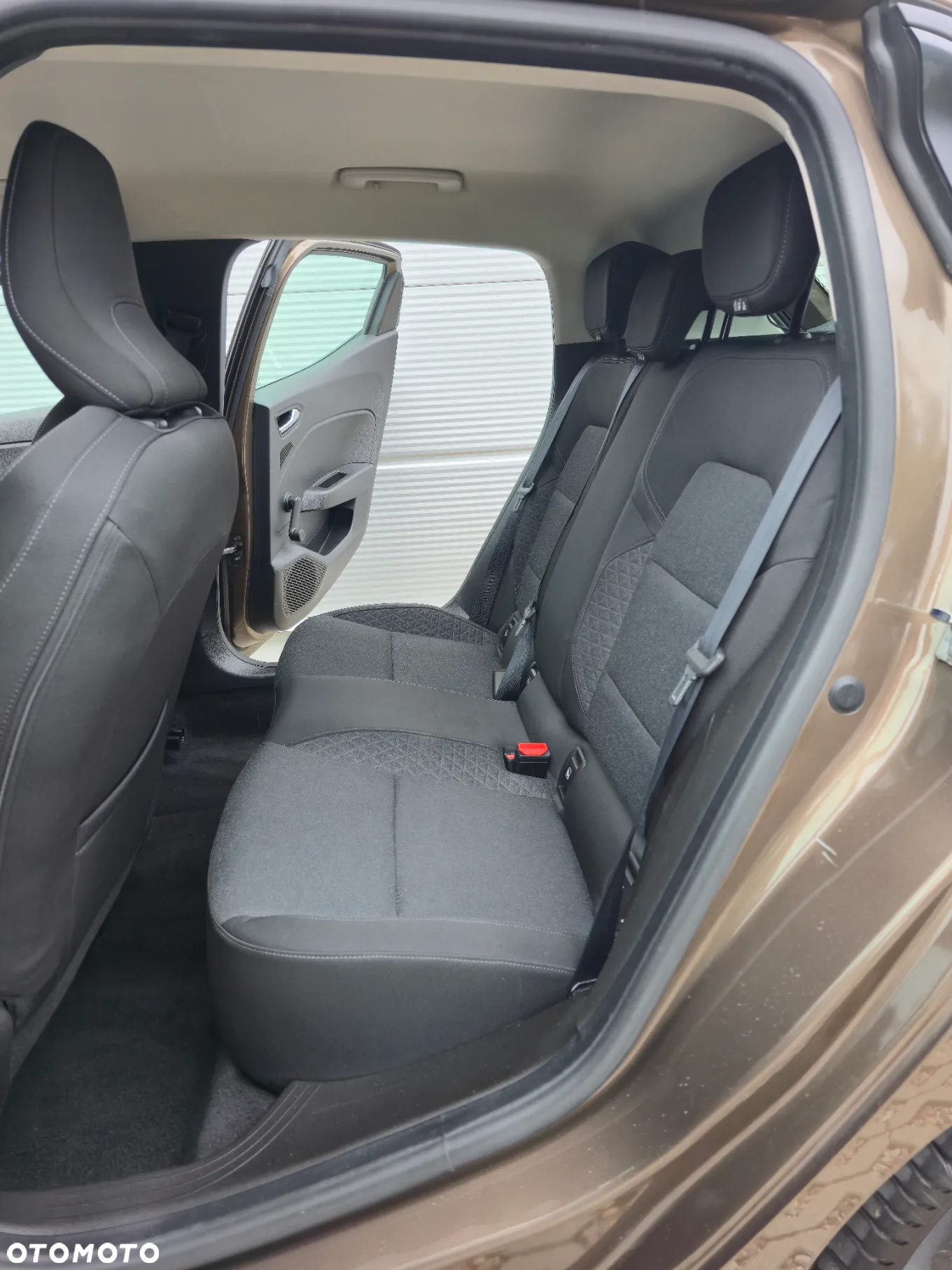 Renault Clio 1.0 TCe Zen Xtronic - 19