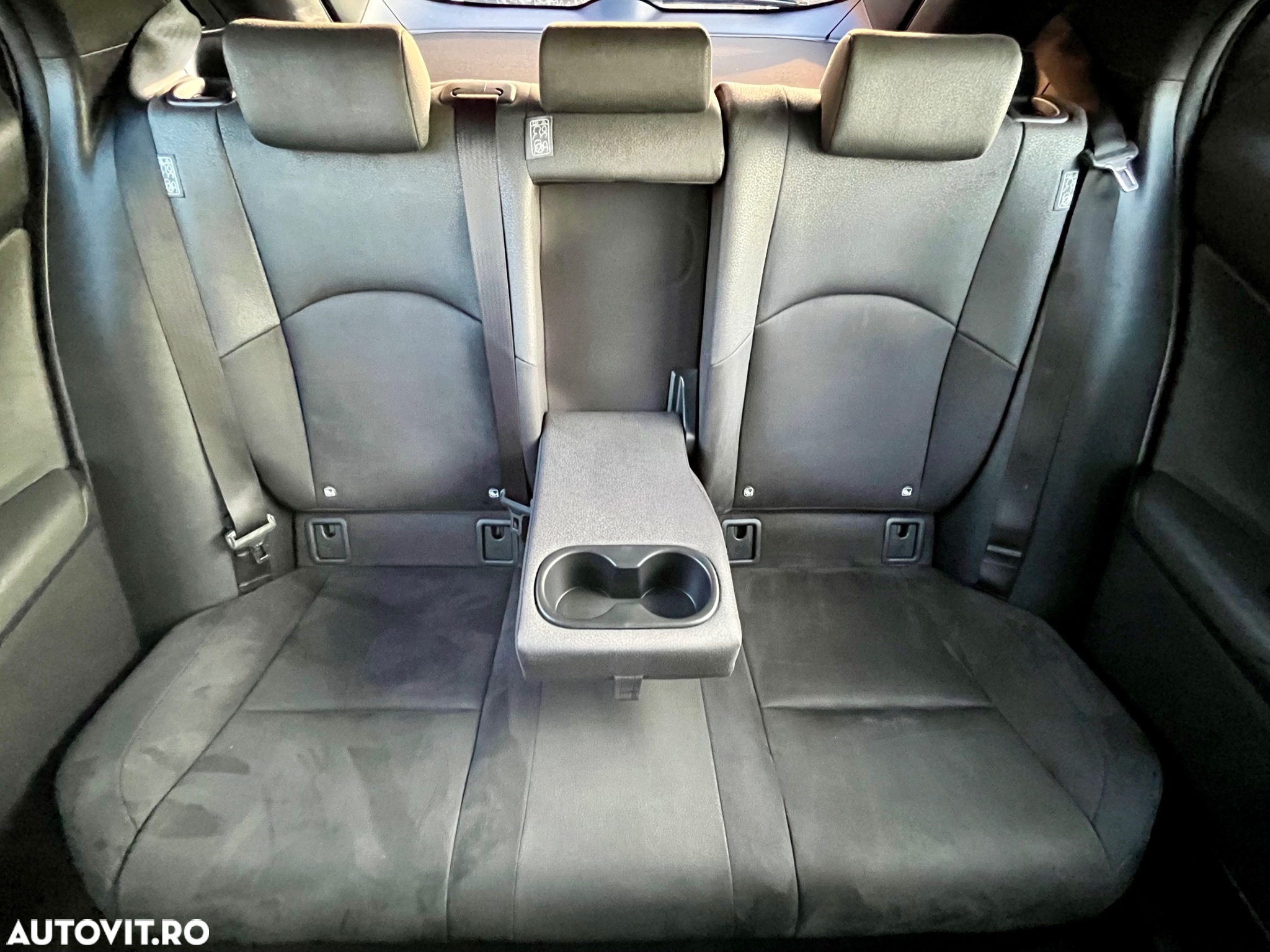 Lexus UX 250h 2.0L HEV 20H- (178 HP) 4X4 CVT Luxury - 8
