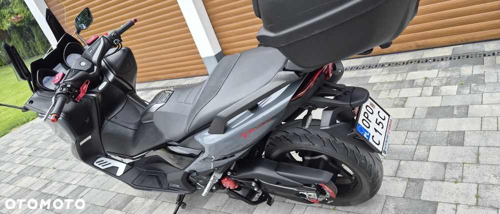 Yamaha Tmax - 20