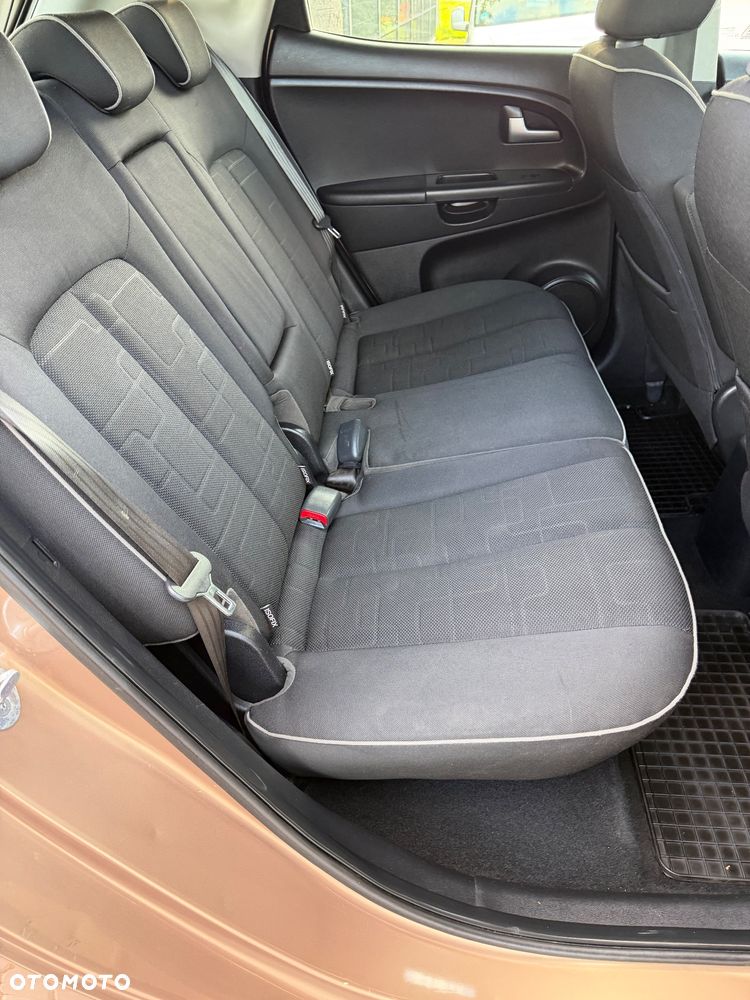 Kia Venga 1.4 CVVT Dream-Team Edition - 17