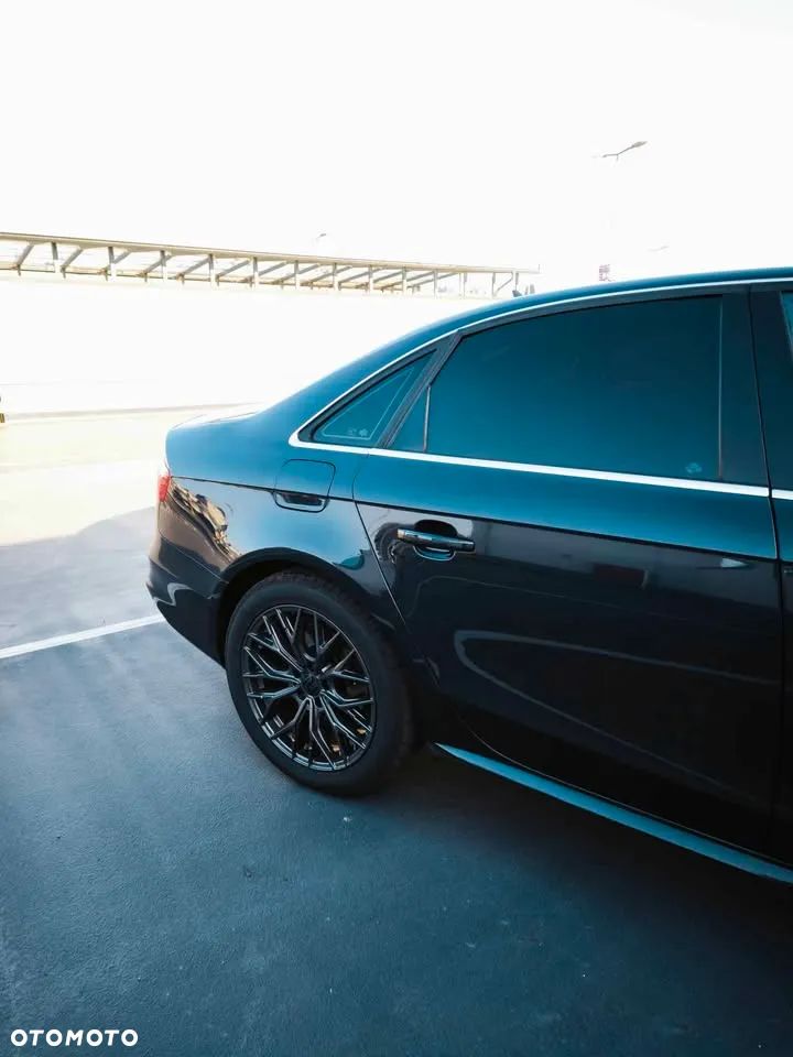 Audi A4 Limousine - 2