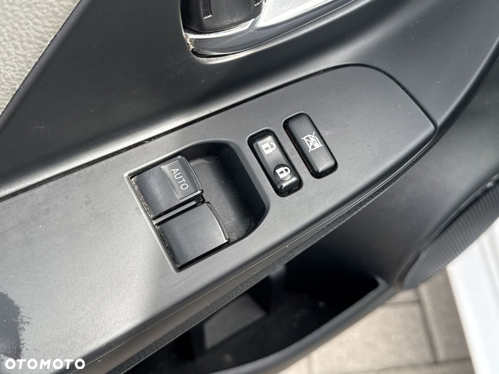 Toyota Yaris Hybrid 100 Premium EU6 - 9