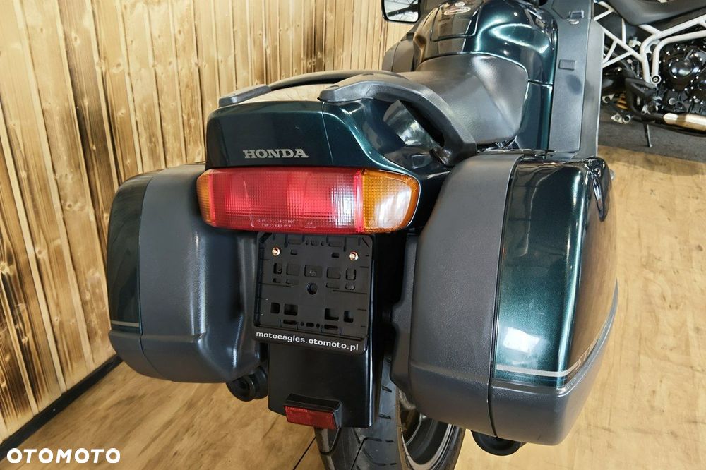 Honda ST - 16