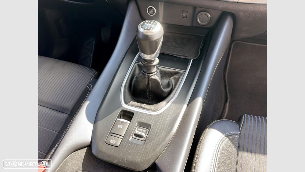 Nissan Qashqai 1.3 DIG-T N-Connecta - 23