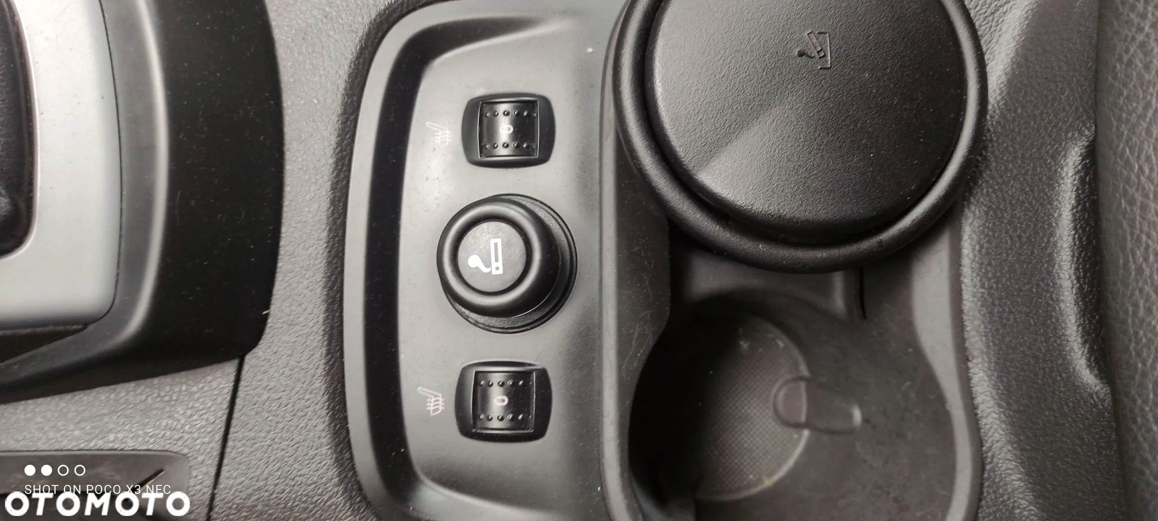 Ford Focus 1.6 EcoBoost Titanium - 21