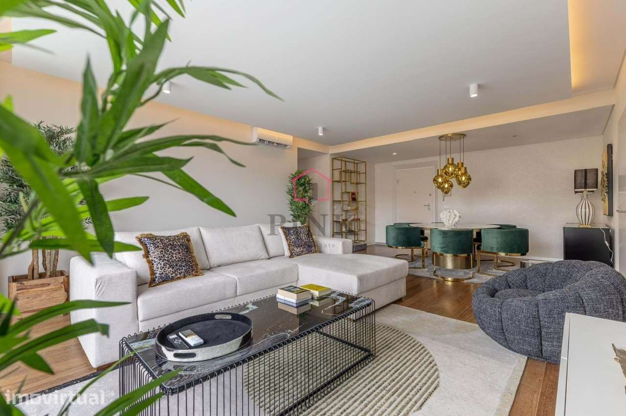 Apartamento a venda no Plaza Madeira - T3 no Funchal - Grande imagem: 2/23
