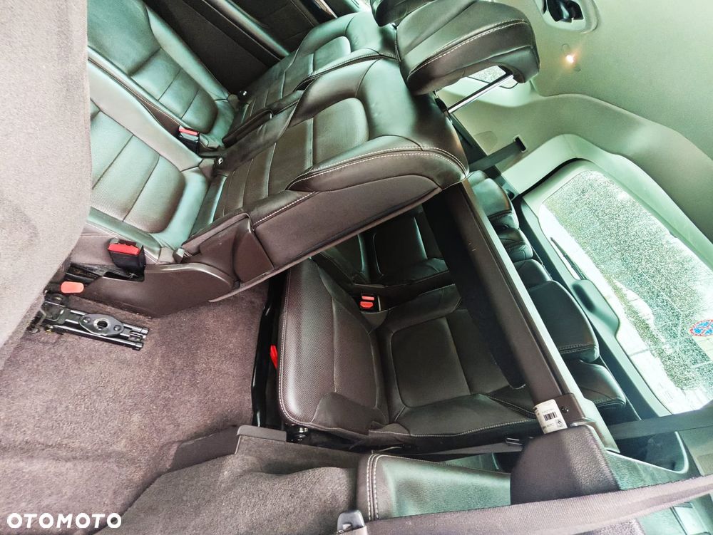 Renault Espace 1.6 dCi Energy Initiale Paris EDC 7os - 19